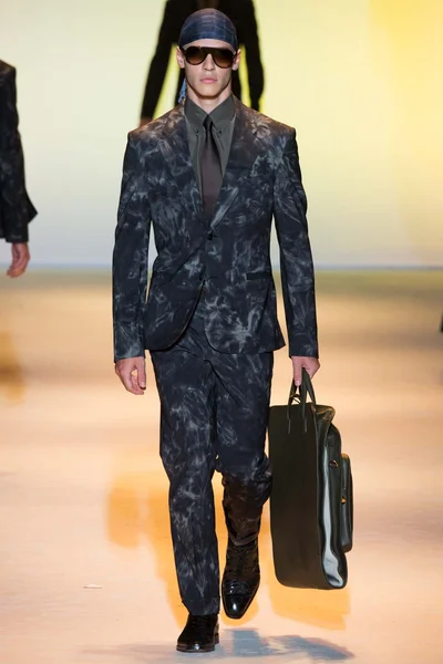 Look 26